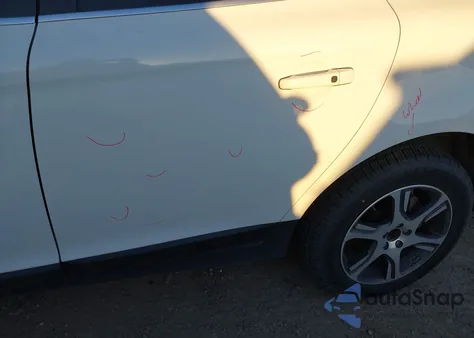 2013 Volvo Xc60 T6 from USA, damaged, VIN YV4902DZ5D2376910